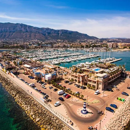 137 Aquamarinas D-13 Daire *